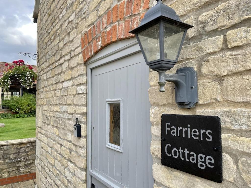 Farriers Cottage Grantham Buitenkant foto